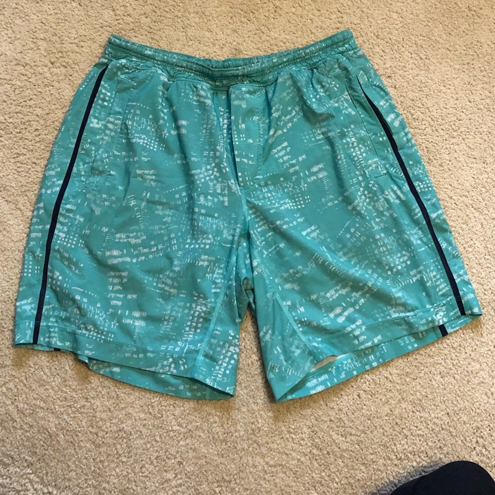 Lululemon 9” shorts size L